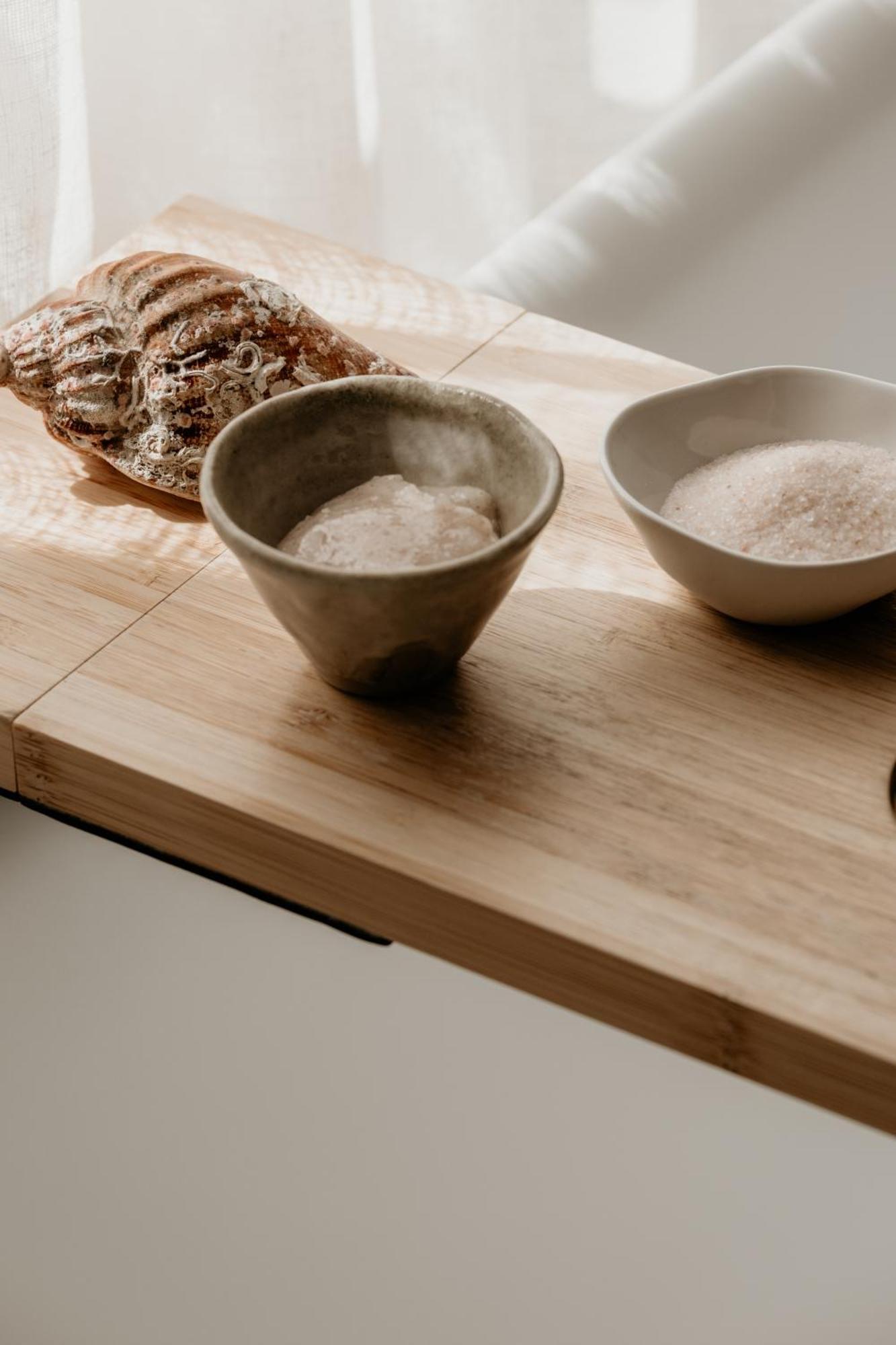 The Oak & Anchor Hotel Port Fairy Exteriör bild Bath salts