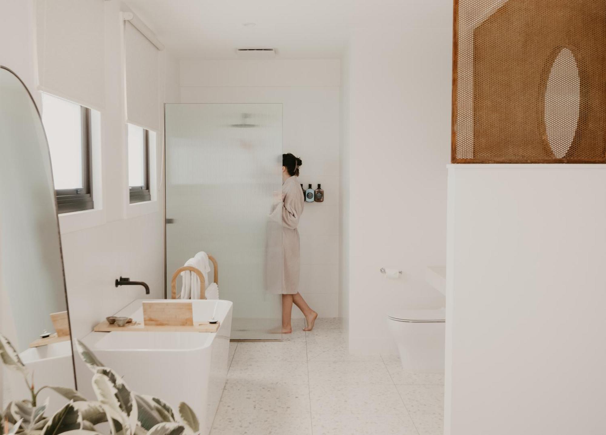 The Oak & Anchor Hotel Port Fairy Exteriör bild Bathroom